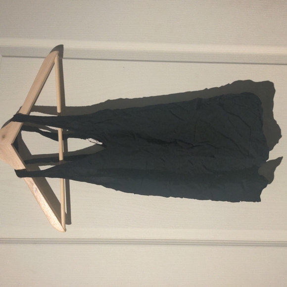 Silence + Noise - black open back tank top - Picture 1 of 3